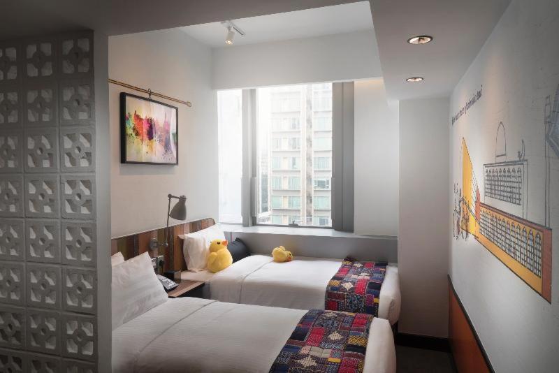 Attitude On Granville Hong Kong Room photo